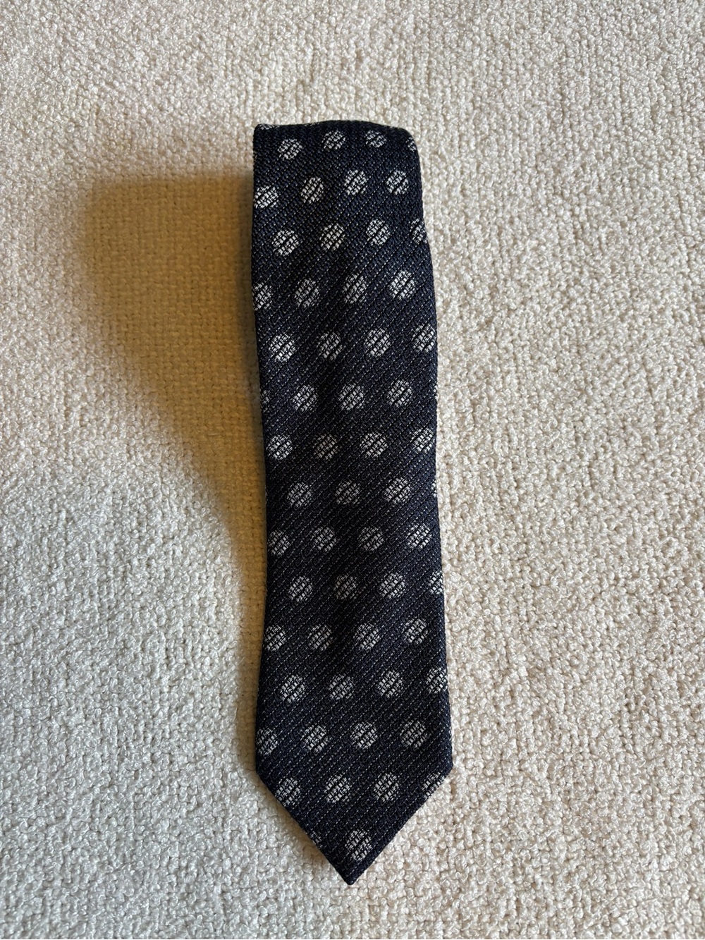 Thomas Pink Men's Navy White Polka Dot Tie Woven Made in Italy